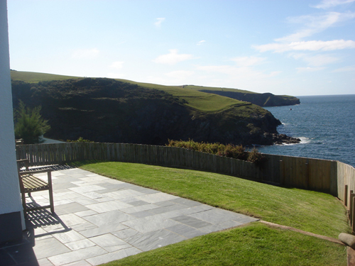 Clifftops garden overlooking the sea -Holidays Port Isaac Cornwall