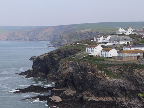  Cliff top location on the coastal path  Holidays Port Isaac Cornwall